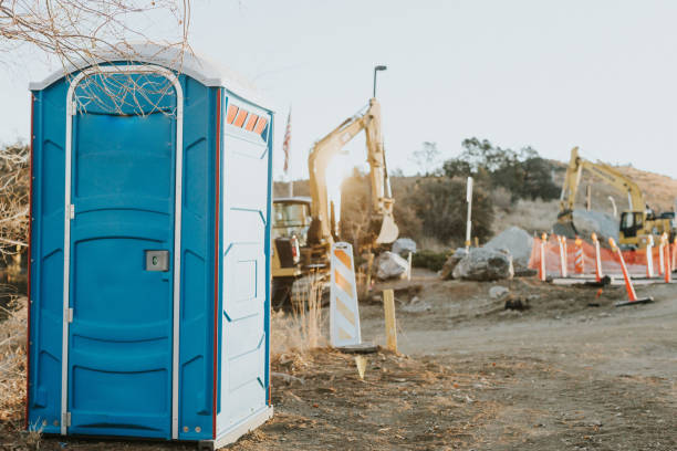 Best Luxury portable toilet rental  in Clendenin, WV